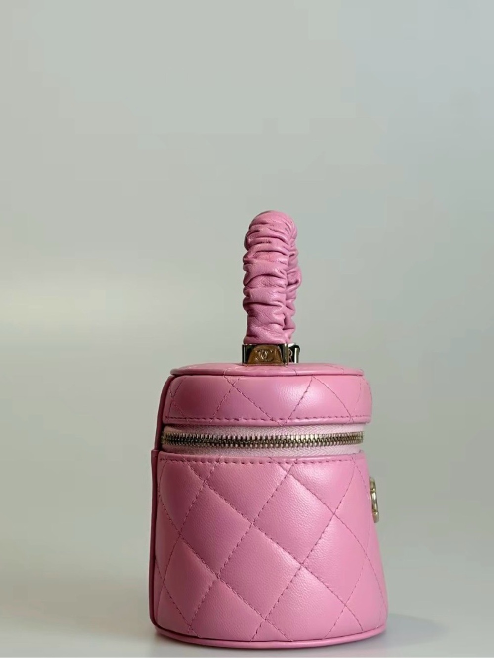 CHANEL Pink Quilted Top-Handle Vanity Mini Bag - Picture 3 of 9